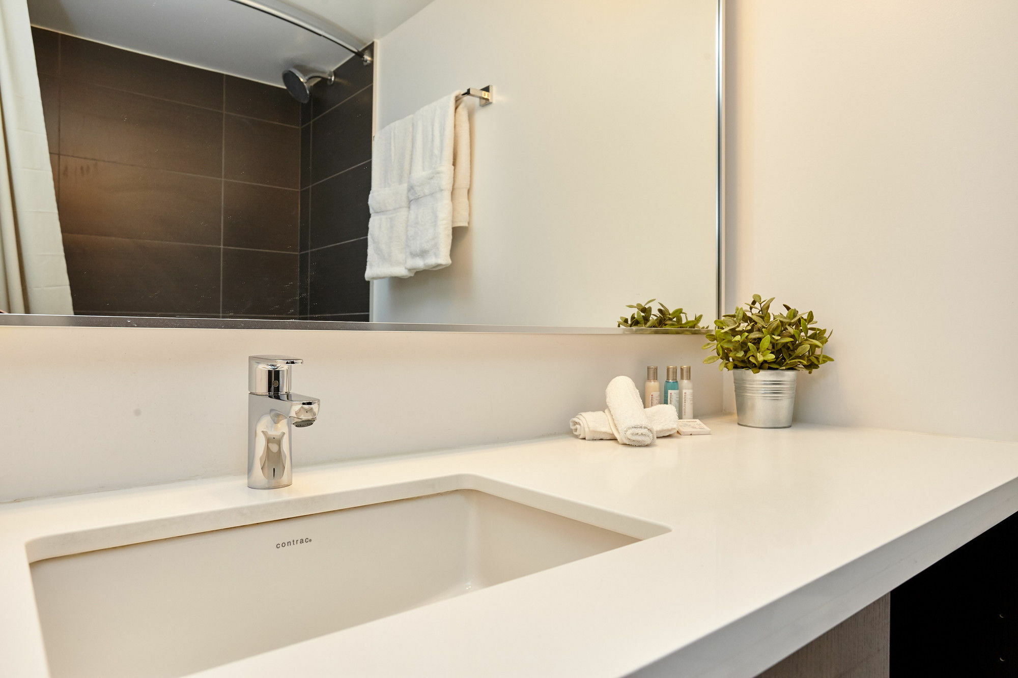 Atlas Suites - Yorkville Furnished Apartments Toronto Ngoại thất bức ảnh